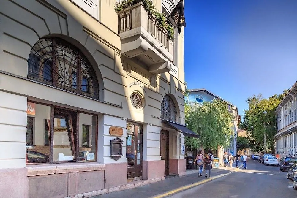 Hotel Mika Downtown Budapest 3*,  Hungary