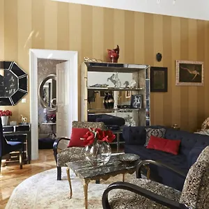 Boudoir Apartment