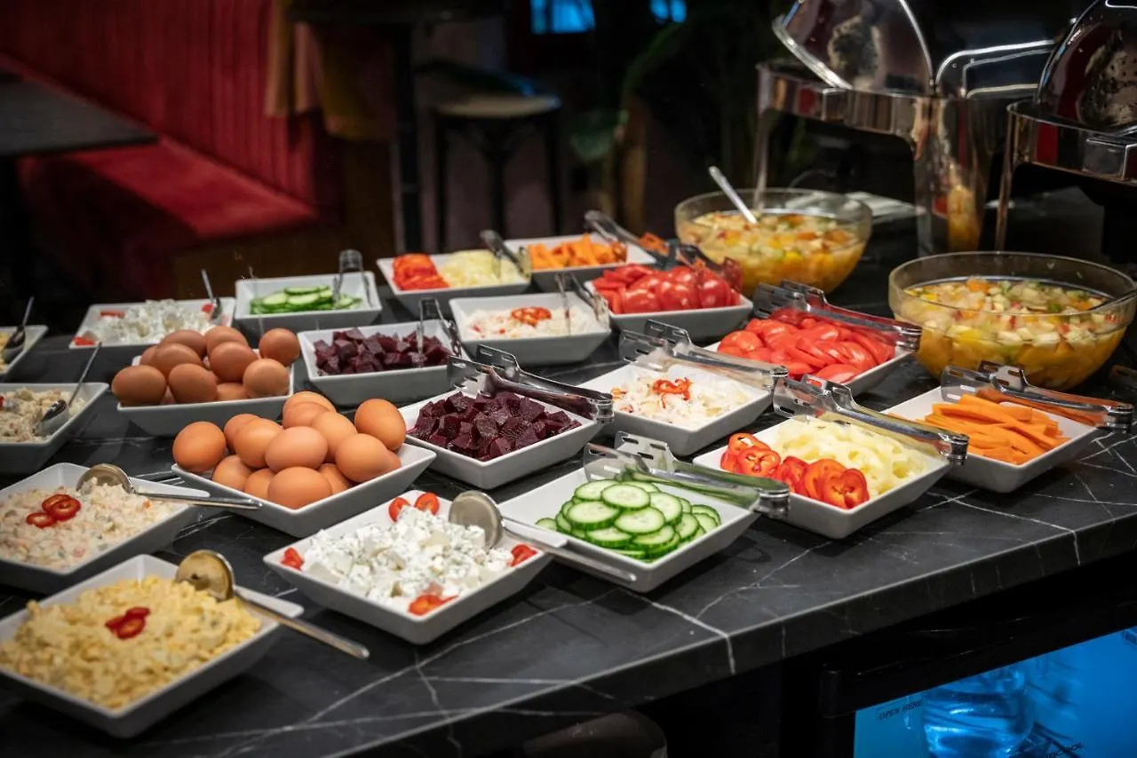 Hotel Mika Downtown Budapest 3*,